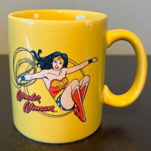 Vintage 2008 DC Comics Wonder Woman Mug Retro Vandor Ceramic Coffee Cup Quote